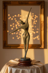 Moderne Bronze Skulptur abstrakte Tänzerin Art Deck Figur