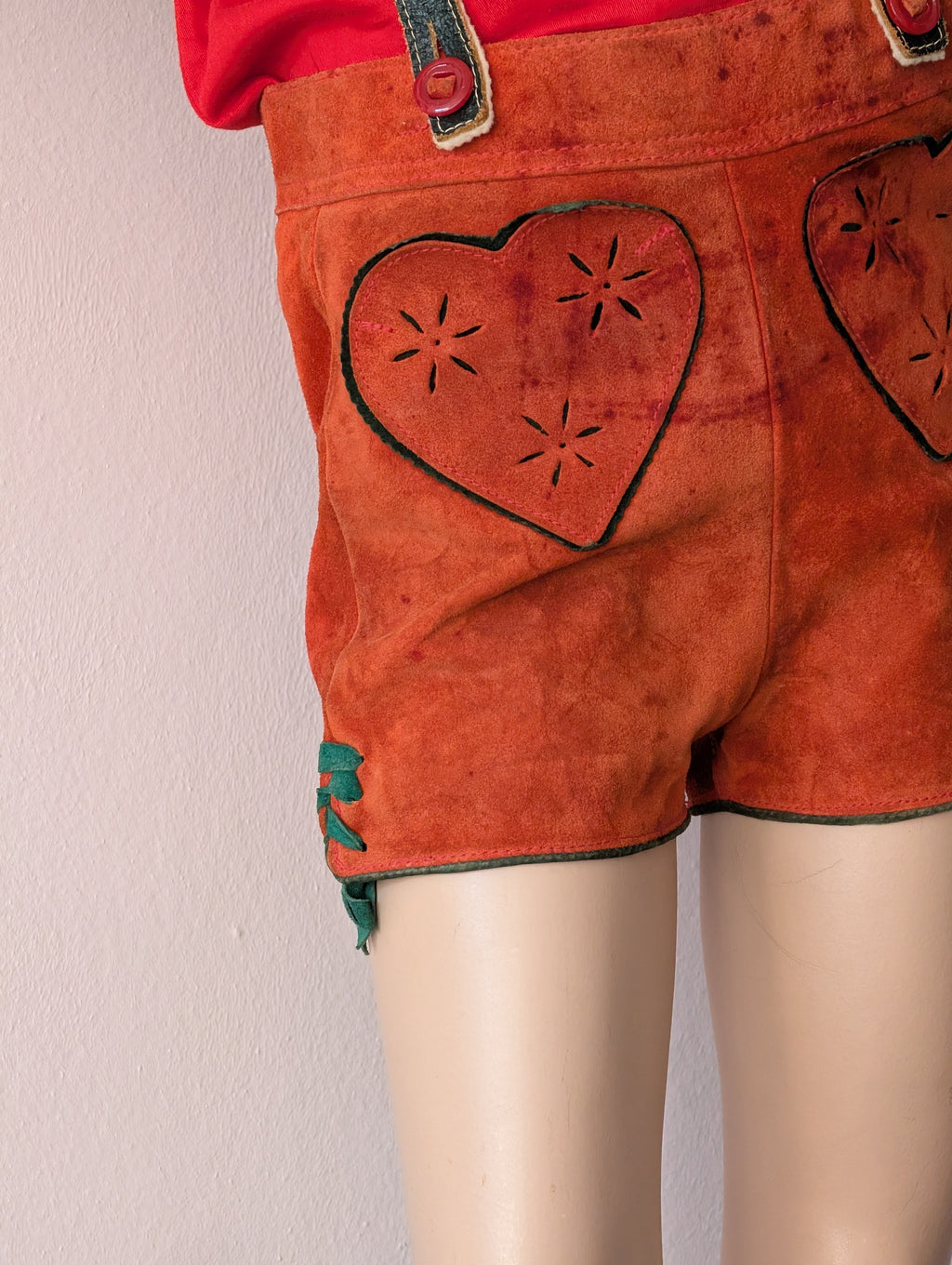 Mannequin vintage enfant garçon en cuir – Années 1970, Pièce de collection rare, env. 125 cm