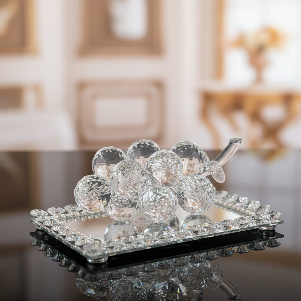 Glas-Traube auf Teller – Dekoratives Vintage-Objekt