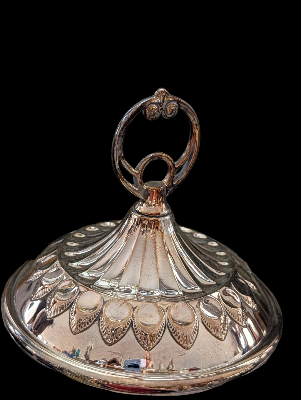 Amphore en verre avec couvercle argenté