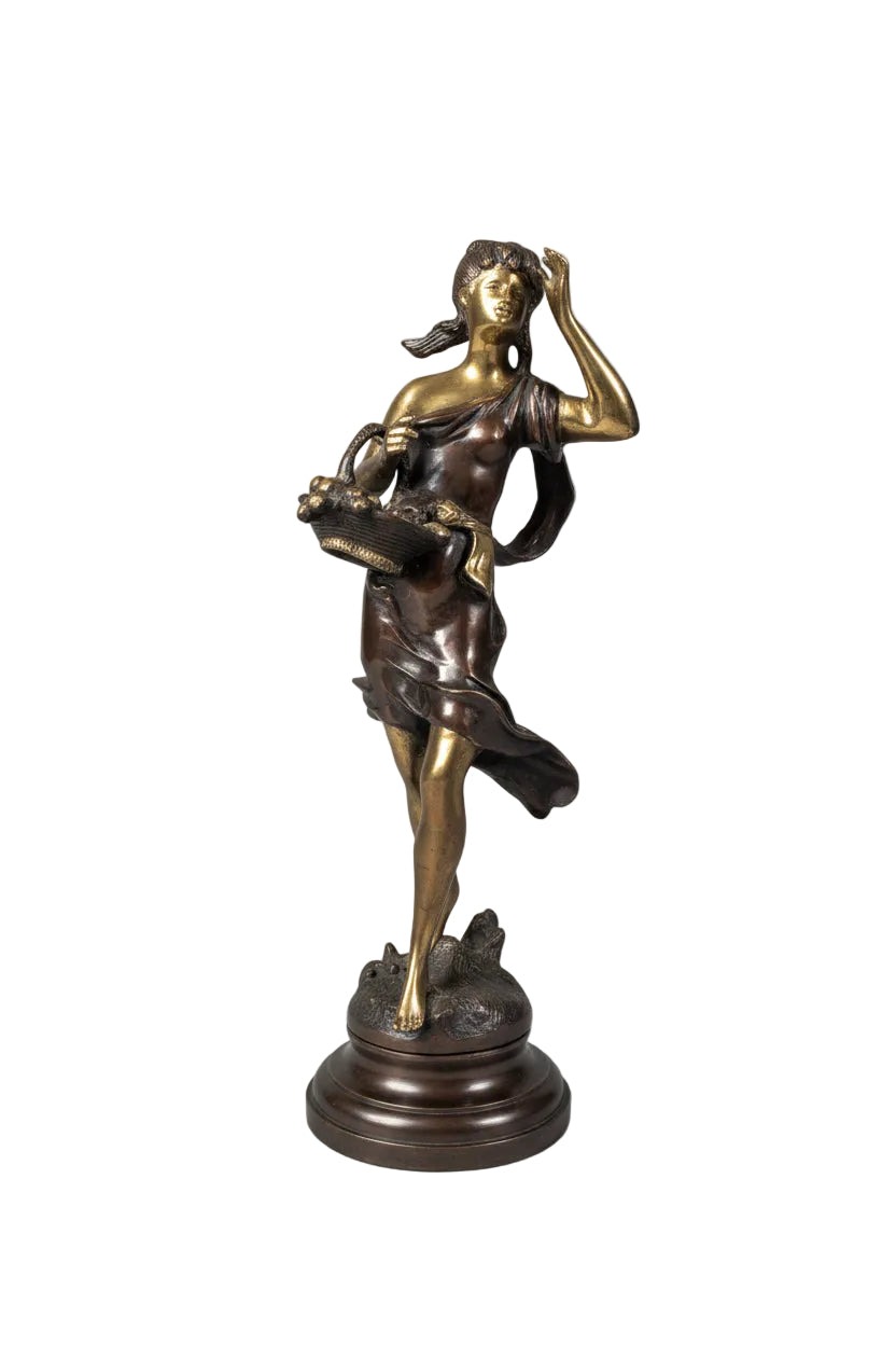 Antike Französische Bronze Skulptur – Junge Dame – 45 cm – Frankreich