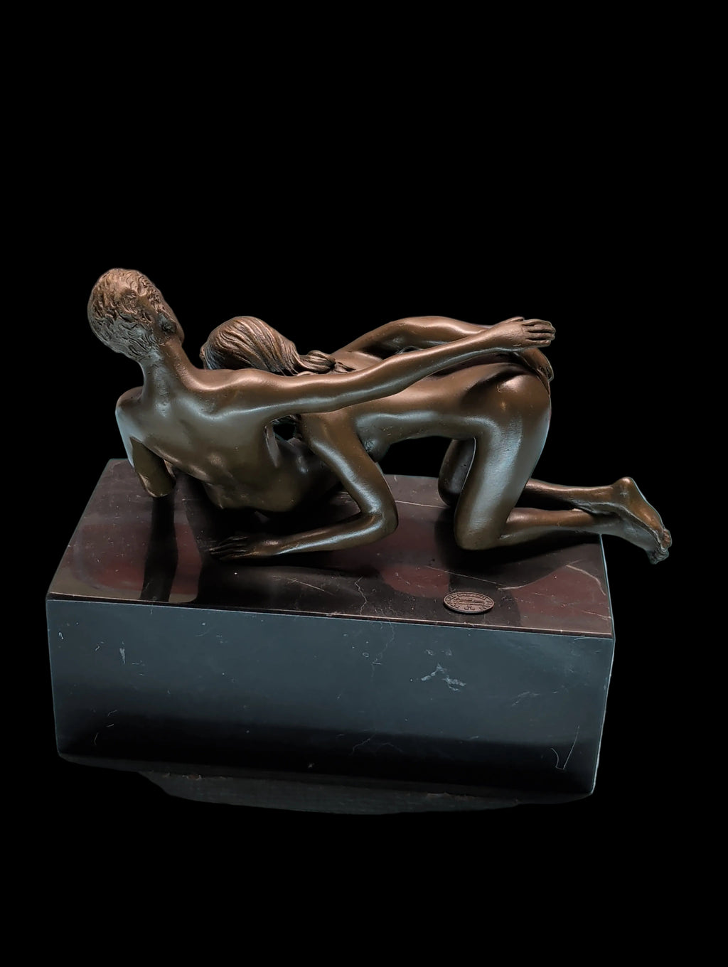 Moderne Bronzefigur Paar auf Marmorsockel – 18 x 17 cm, Liebhaberstück