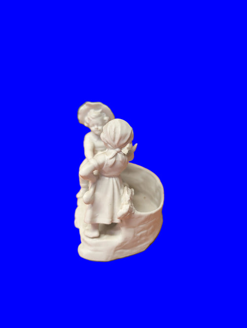 Antike Biskuit Porzellan Figurengruppe – 3 Spielende Kinder – 11 cm – 19./20. Jh.