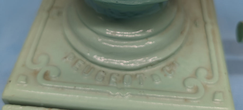 Moulin à café ancien en fonte Peugeot – Géant, pièce de collection rare