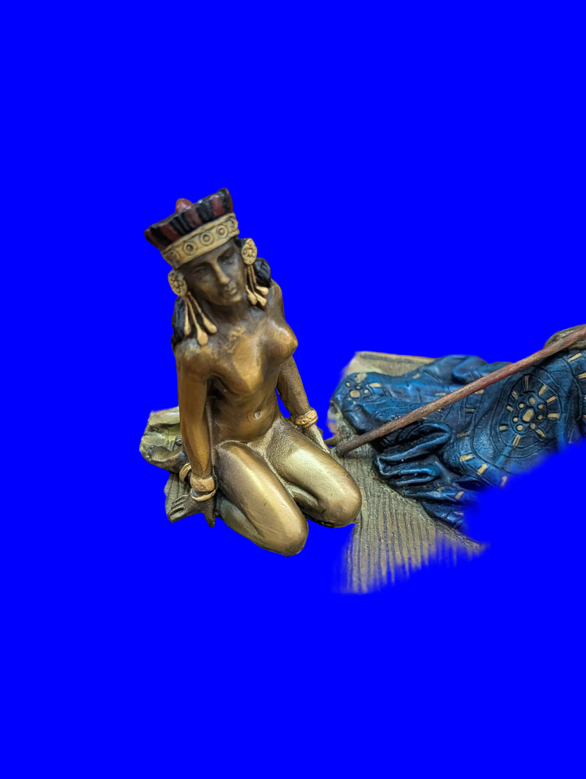 Dame en bronze viennoise sur une chaise, gardée