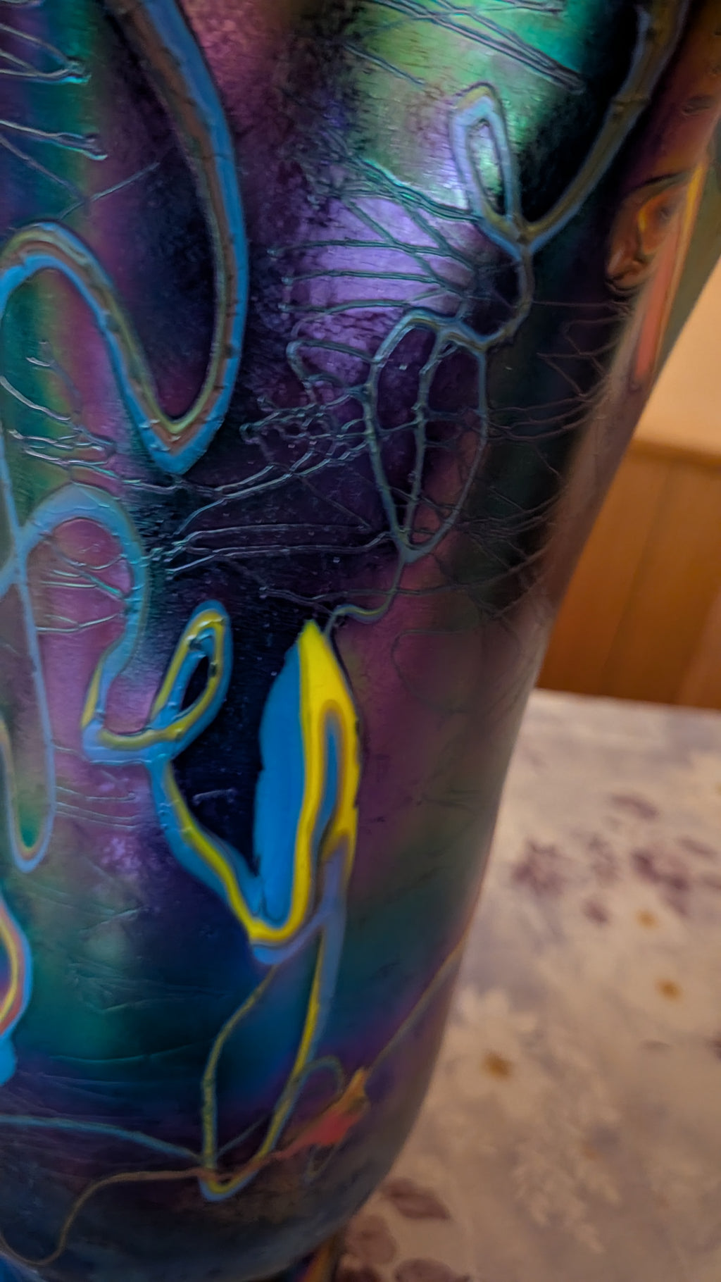 Grosse mehrfarbige Loetz-Vase aus Österreich – 60 cm