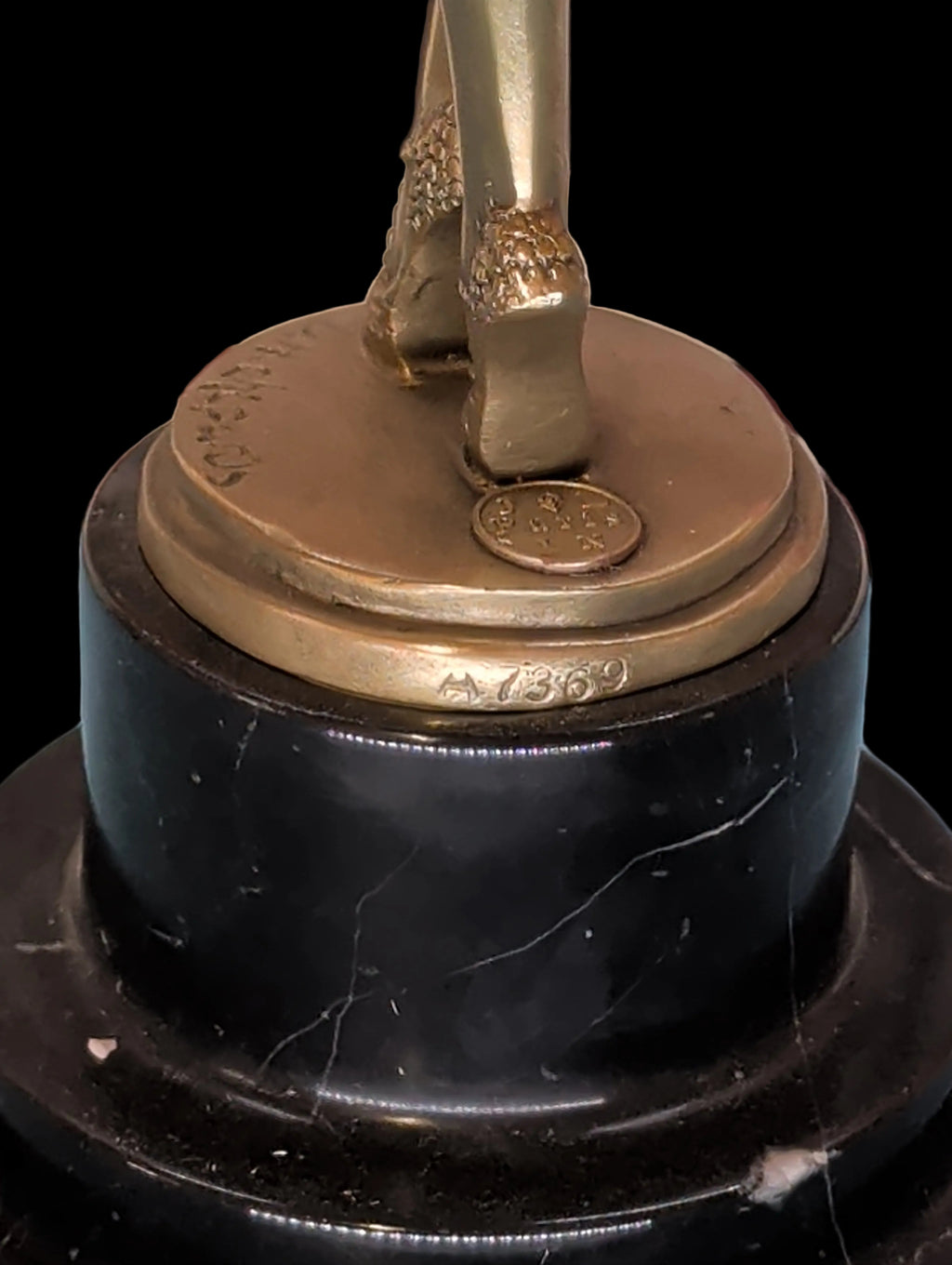 Figurine en bronze doré – 45 cm, Pièce de collection raffinée