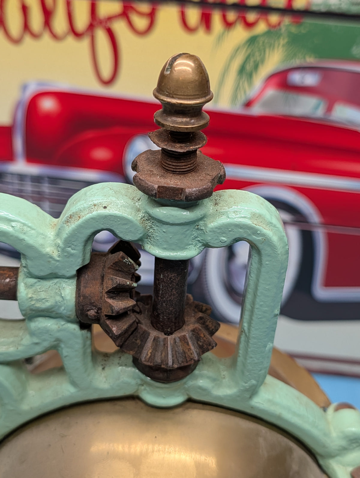 Moulin à café ancien en fonte Peugeot – Géant, pièce de collection rare