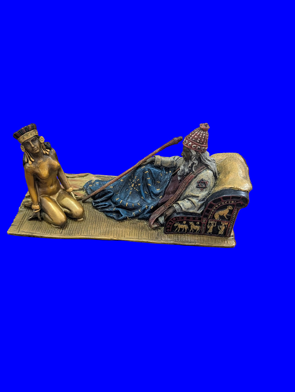 Dame en bronze viennoise sur une chaise, gardée
