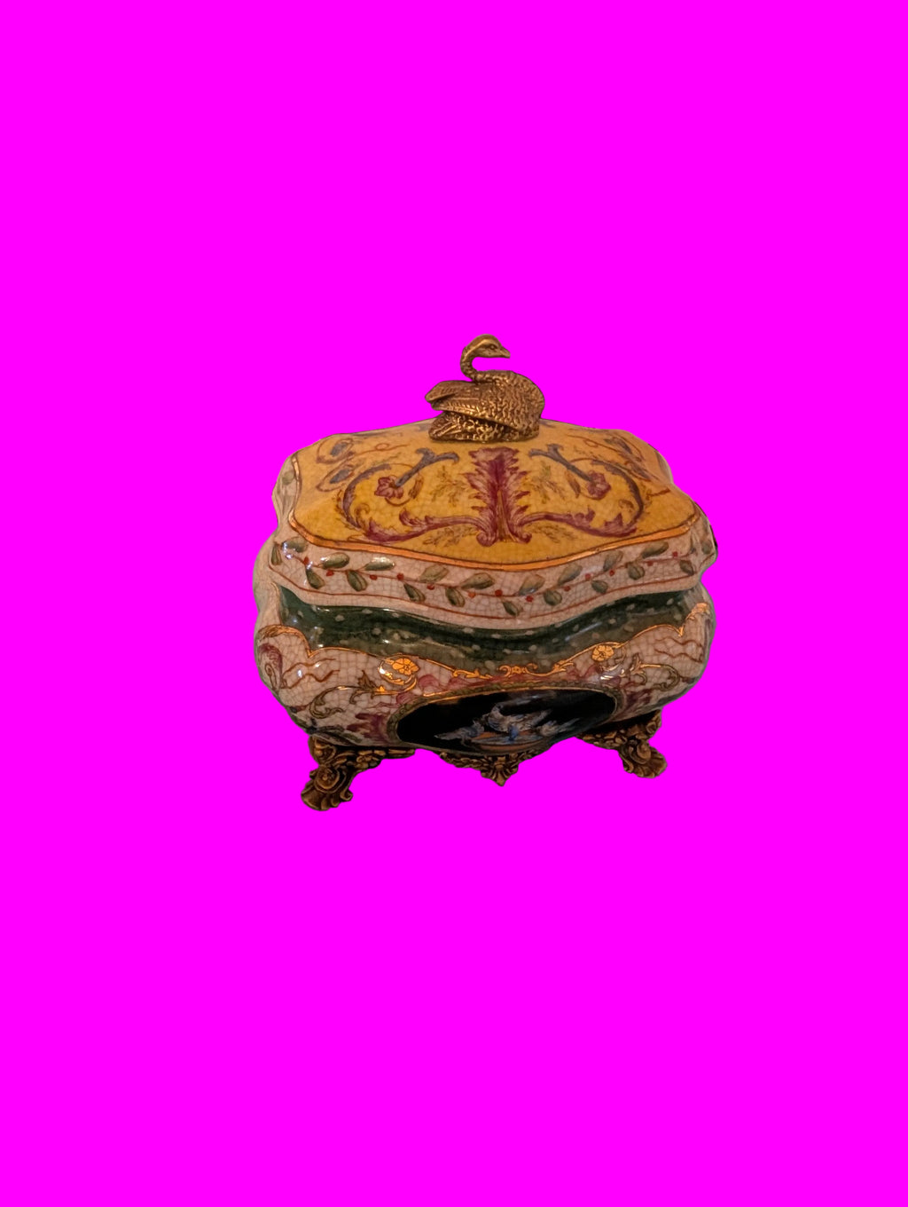 BOÎTE À BIJOUX ORNEMENTALE D'INSPIRATION VINTAGE AVEC FINIAL CYGNE ET MOTIF FLORAL
